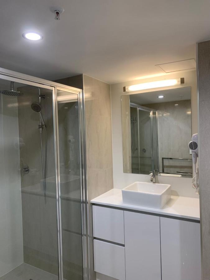 Stunning 2 Bedroom Ocean View Apartment Gold Coast Kültér fotó
