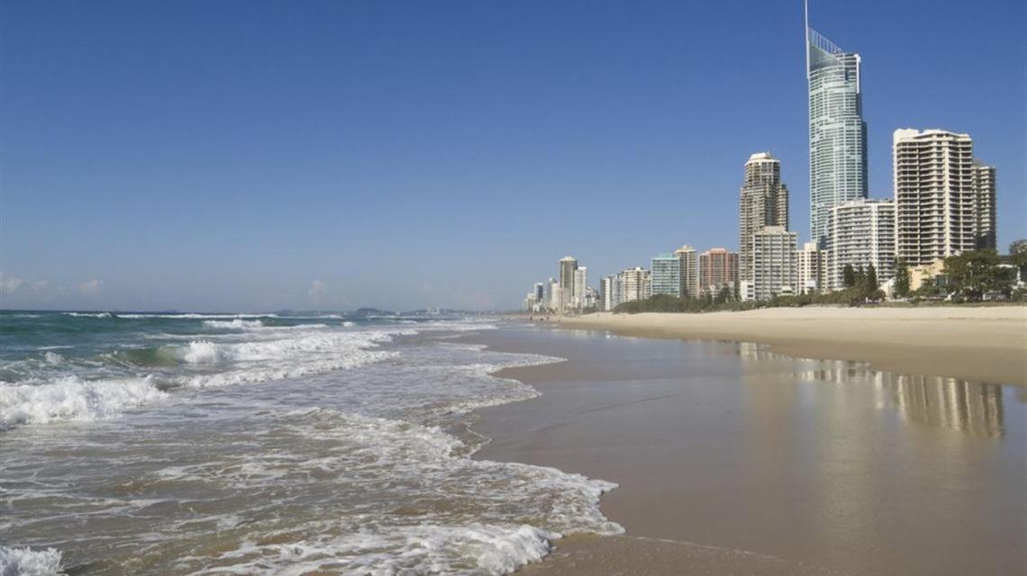 Stunning 2 Bedroom Ocean View Apartment Gold Coast Kültér fotó