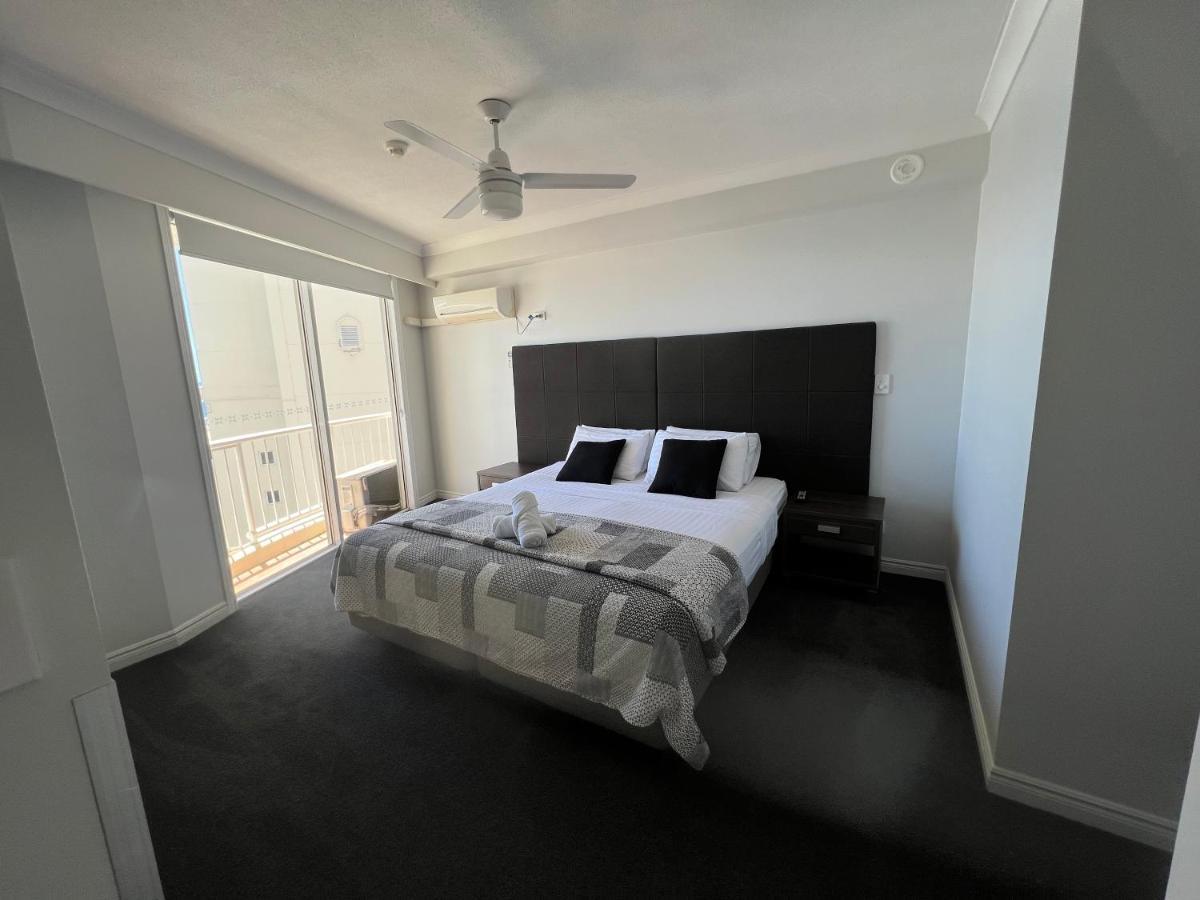 Stunning 2 Bedroom Ocean View Apartment Gold Coast Kültér fotó