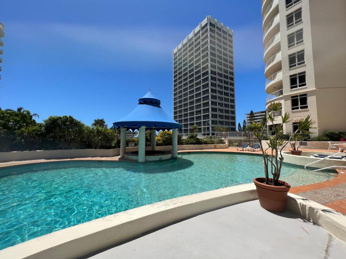 Stunning 2 Bedroom Ocean View Apartment Gold Coast Kültér fotó